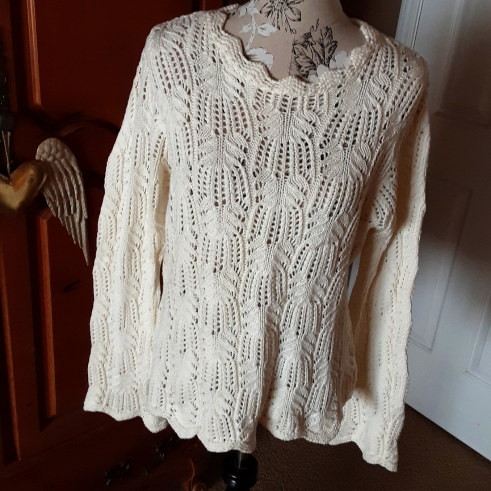 🌻 Beautiful Sweater